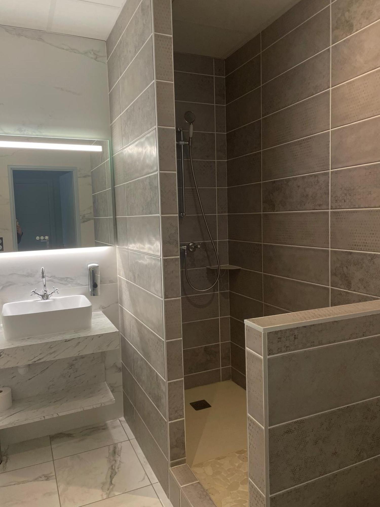 Domaine Clairfontaine Noyarey - Suites Junior Экстерьер фото